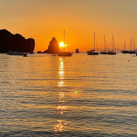 Hola House Baia Fenicia Apartment Vulcano (Isola)