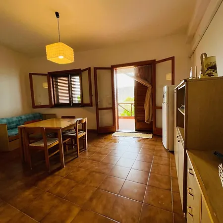 Hola House Baia Fenicia * וולקאנו