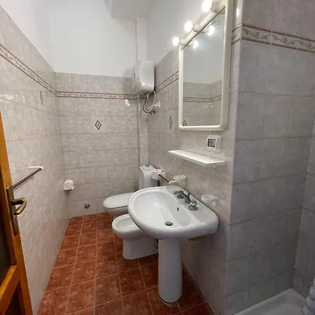Hola House Baia Fenicia
